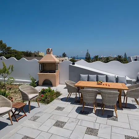 Felicity Luxury Villa Kamari (Santorini)